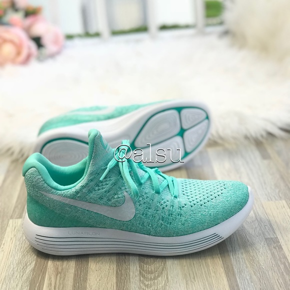 NWT Nike Lunarepic Low Flyknit 2 Hyper Turg WMNS - Picture 2 of 6